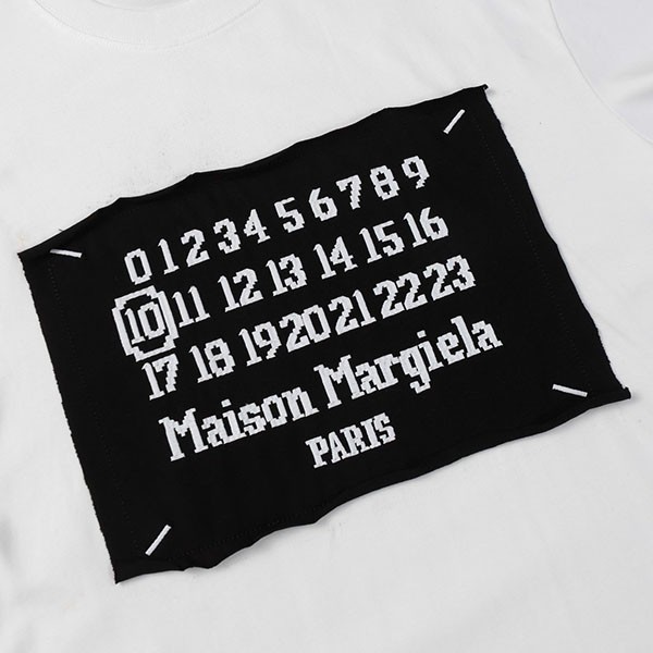 メゾンマルジェラ 偽物 ナンバリングロゴ Tシャツ May27504